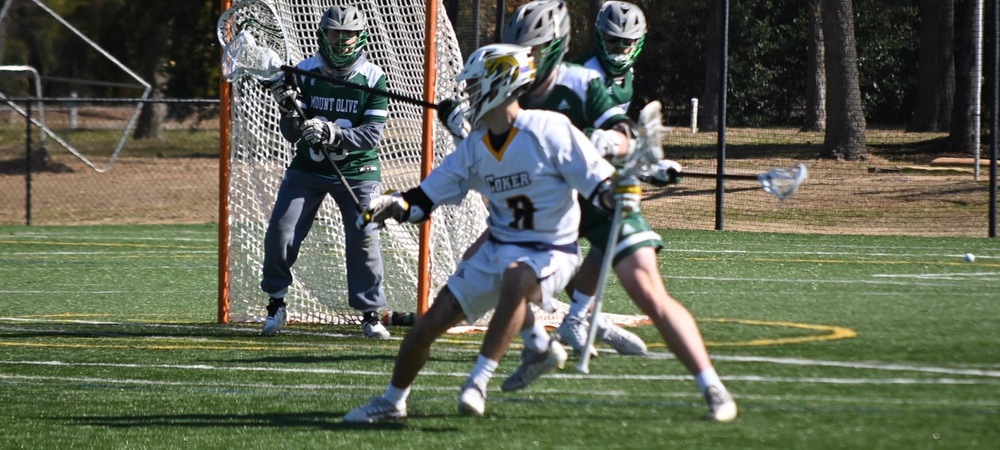 Men's Lacrosse Battles, but Falls to No. 17 Queens (N.C.)